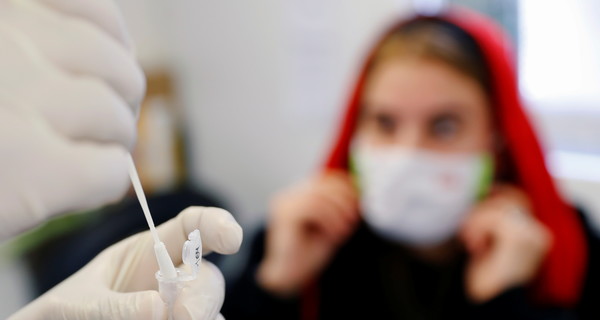Антирекорд по коронавирусу в Киеве: 1348 заболевших, 34 умерших 