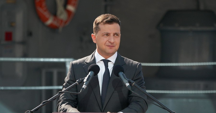 Президент Украины вышел на работу: Сам я позитивный, потому что тест негативный