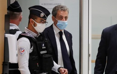 Николя Саркози грозит 10 лет тюрьмы и миллион евро штрафа - но суд перенесли