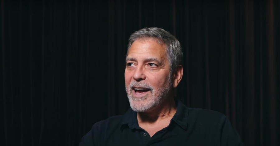 Клуни обвинил Венгрию в откате к СССР и получил в ответ упреки в симпатиях к Соросу
