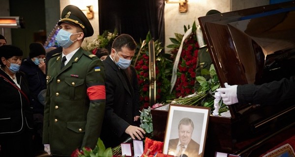 Зеленский посмертно присвоил звание Героя Украины гендиректору КБ 