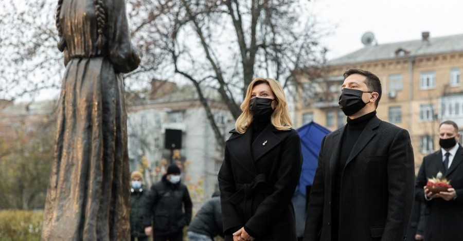 Зеленский с женой почтили память жертв голодоморов в Украине