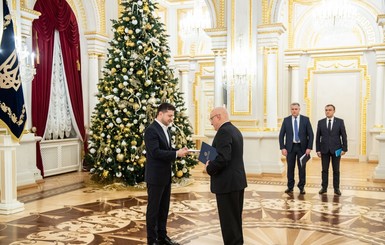 Новогоднее оформление Офиса президента обойдется в 40 тысяч гривен 