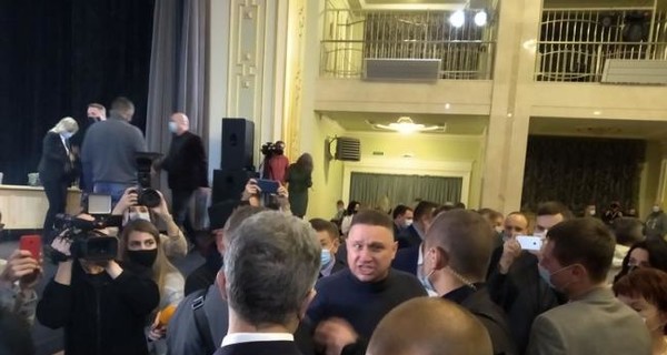 Экс-лидер ровенского УНА-УНСО объяснил, зачем назвал Порошенко в лицо “госизменником”