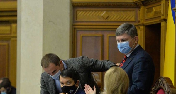 Зеленский поблагодарил депутатов за поддержку карантинных компенсаций