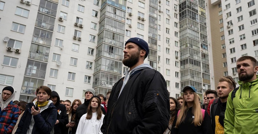 Рэпер Макс Корж сумел избежать задержания в день очередной воскресной акции в Минске