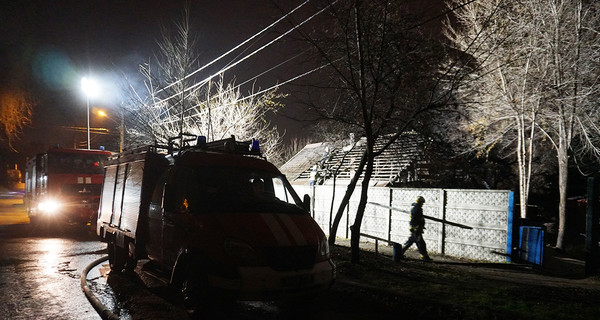В Киеве ночью горел дом, погибли двое