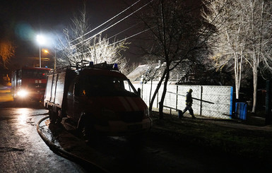 В Киеве ночью горел дом, погибли двое