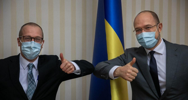 Шмыгаль попросил ВОЗ помочь с поставкой вакцины в Украину