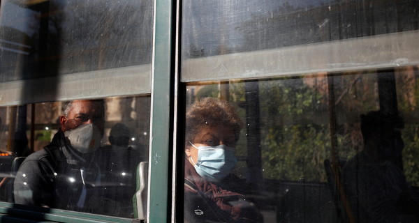 Коронавирус в Украине: в больницы доставлено 2865 человек