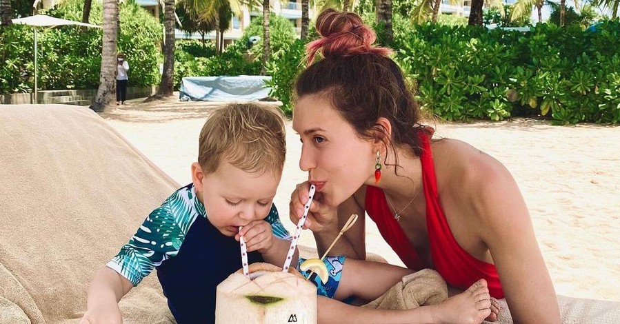Двухлетний сын Регины Тодоренко попал в больницу, получив травму во время отдыха на Бали