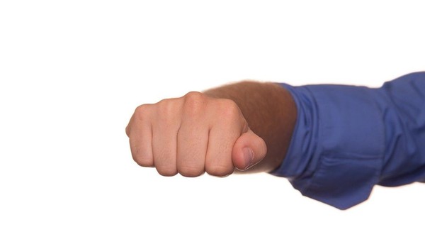 В Черкассах избили местного депутата