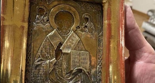 Минкульт заметил украинскую печать на подаренной Лаврову иконе