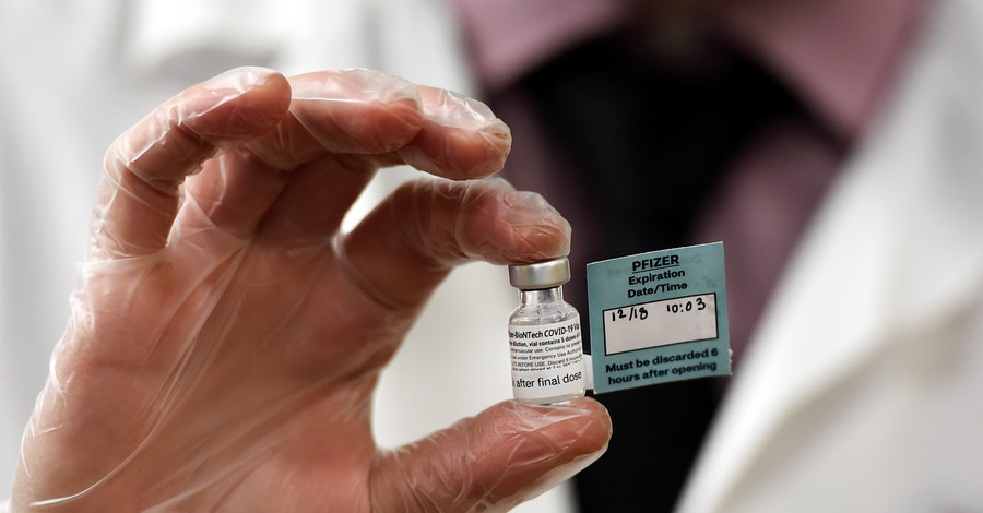 Евросоюз разрешил применить первую вакцину от коронавируса