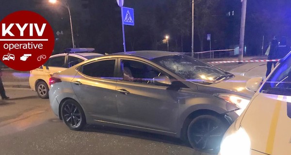 В Киеве водитель пытался задавить полицейских и получил ранение в голову