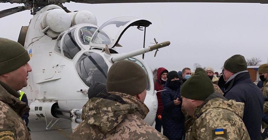 Зеленский сообщил о производстве лопастей для вертолетов, которые раньше покупали у России