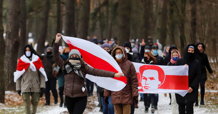 Белорусы вышли на последнюю в 2020 году воскресную акцию
