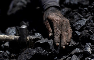 На Луганщине произошел обвал шахты: под завалами погиб горняк