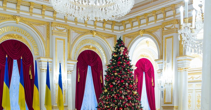 Дизайнерское украшение елки в резиденции президента обошлось в 20 тысяч гривен