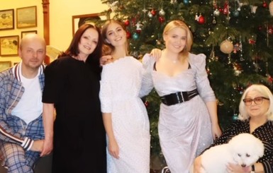 Ротару отпраздновала Новый год под Киевом вместе со своей семьей