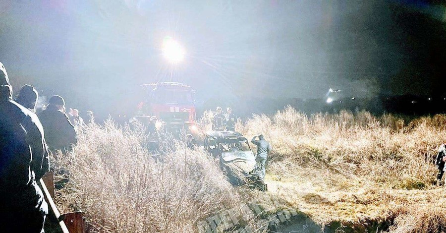 Под Днепром погибли двое подростков, слетев в реку на квадроцикле