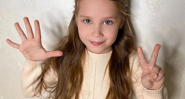 Асмус и Харламов трогательно поздравили дочь с днем рождения