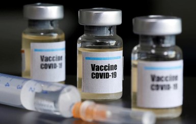 Мировые СМИ обсуждают возможность производства вакцины в Украине и клинических исследований 