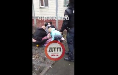 Киевская полиция открыла уголовное дело на женщину, выбросившую из окна трехлетнего сына
