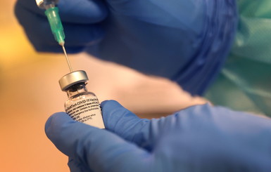 Минздрав Израиля - о подпольной вакцинации украинских випов: Незаметно транспортировать вакцину невозможно