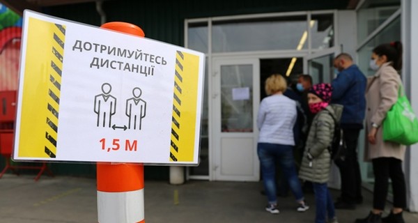Январский локдаун во Львове: рестораны не закрылись, маски - редкость, а туалетов не сыщешь