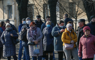 Коронавирусом в Украине за сутки заболели почти восемь тысяч человек