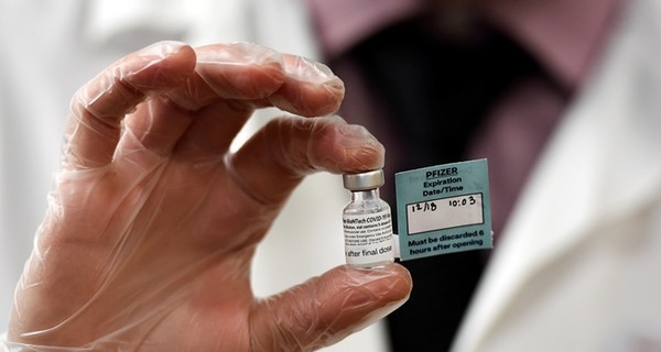 Pfizer сократит поставки вакцин от коронавируса в Европу: увеличивают мощность производства