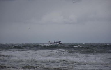 У берегов Турции затонуло судно с украинским экипажем: спасатели ищут выживших