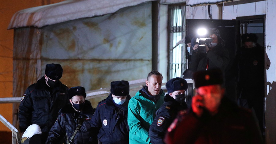 В России начались протесты из-за ареста Навального, задержаны более 30 человек