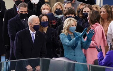 Как прошла инаугурация президента США Джо Байдена: наряд от Ральфа Лорена и гимн в исполнеии Леди Гаги