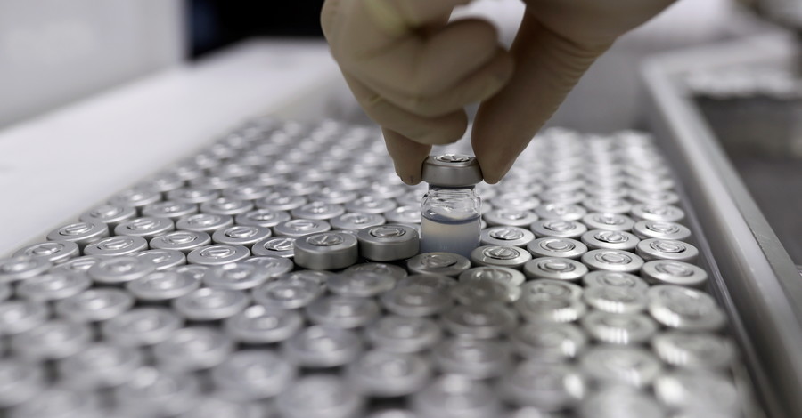 Украина получит от Всемирного банка 2,5 миллиарда гривен на приобретение вакцины от COVID-19