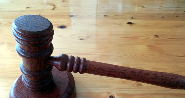 Суд арестовал мошенника, который торговал должностями в Офисе президента