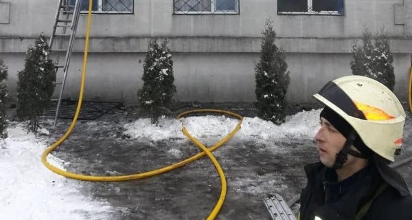 Шмыгаль созвал срочное заседание Кабмина из-за пожара в Харькове