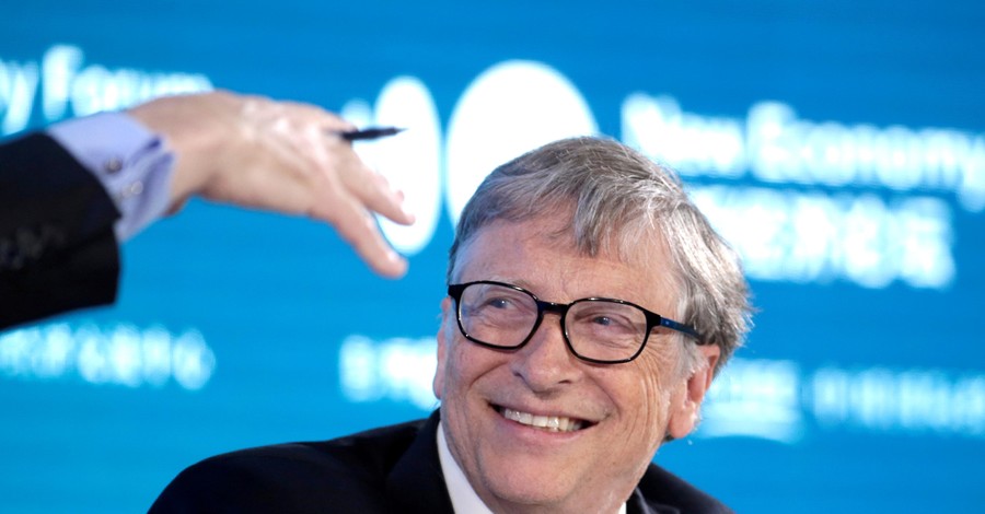 Основатель Microsoft Билл Гейтс вакцинировался от коронавируса
