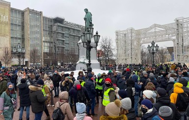 Митинги в России: задержали 381 человека, в том числе Варламова и Соболеву