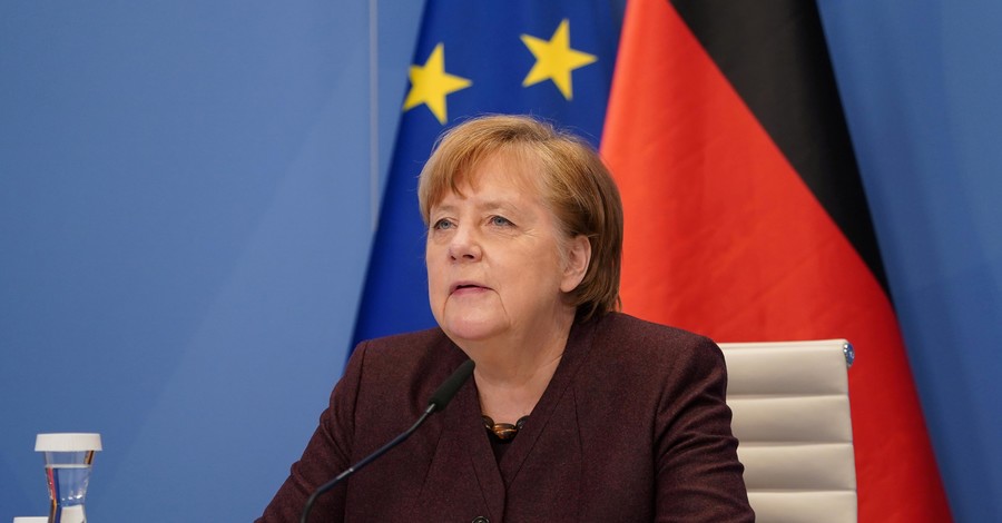 Меркель в Давосе говорила о дефиците вакцин, равноправии и цифровом суверенитете