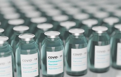 Правительство обнародовало план вакцинации украинцев от коронавируса: кто и когда получит прививки