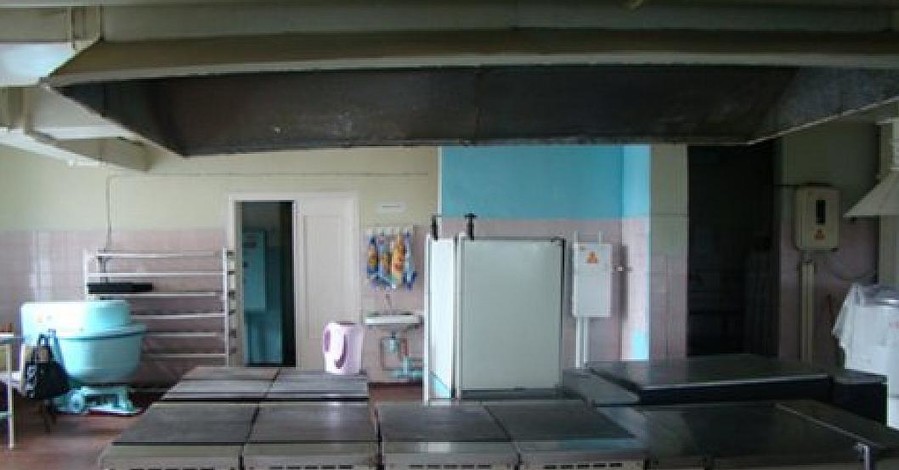 Отравление школьников в Кропивницком: в столовой нашли массу нарушений