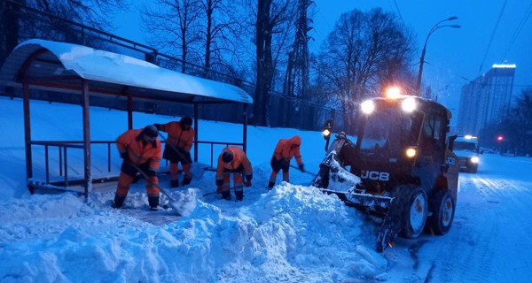 Киев замело: за два дня выпало 30 сантиметров снега