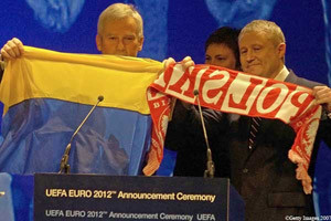 Польша готовится принять Евро-2012 без Украины? 