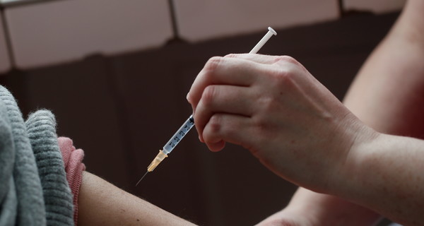 Украина получит помощь Всемирного банка, если вакцинирует 10 миллионов человек из группы риска