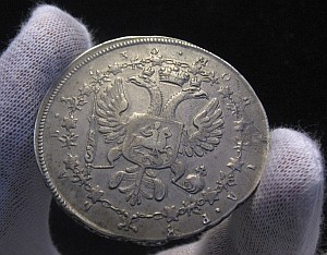 Из рук контрабандиста старинные монеты попали в краеведческий музей 