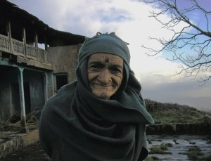 90-летняя старушка «отбила» свою квартиру у мошенника-благотворителя 