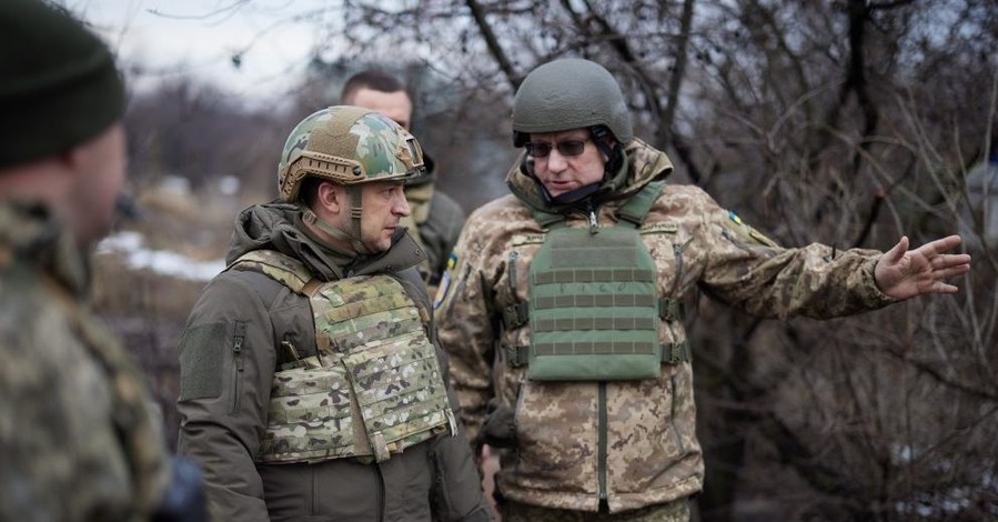 Зеленский побывал на передовой и признался, что Украине непросто соблюдать режим тишины