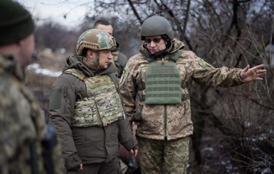 Зеленский побывал на передовой и признался, что Украине непросто соблюдать режим тишины
